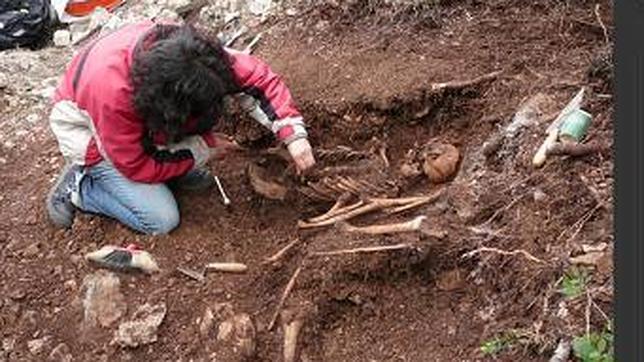 Localizan dos fosas comunes de la Guerra Civil en el Alt Penedès