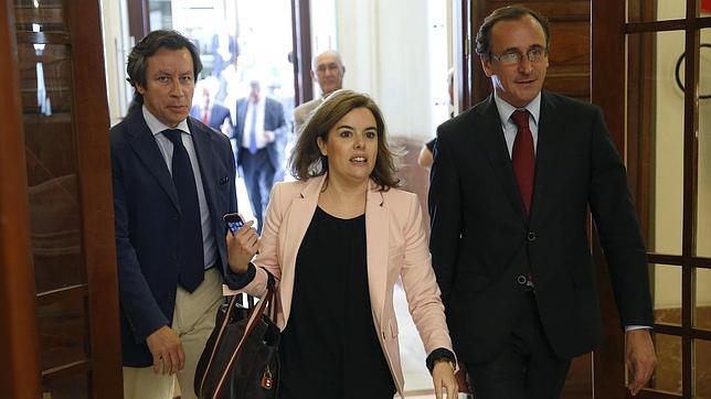 Santamaría niega que Mas haya solicitado una entrevista a Rajoy