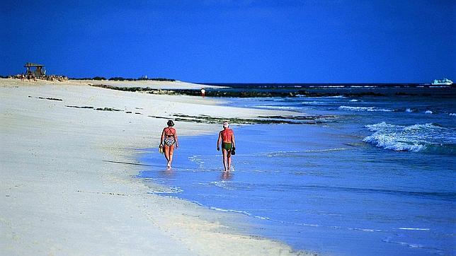 Aumentan un 13% los turistas extranjeros en Canarias