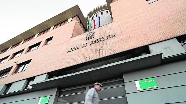 La Junta dio 400 millones para cursos antes de las municipales