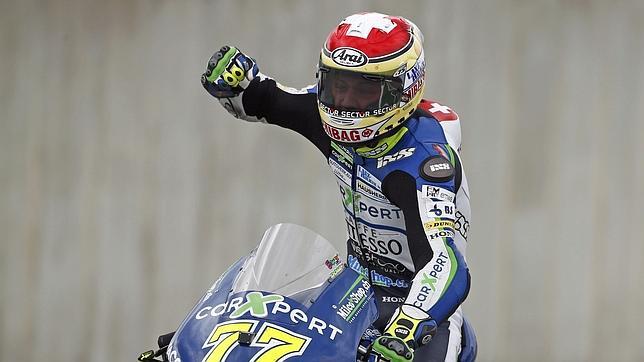 Aegerter se estrena en la victoria