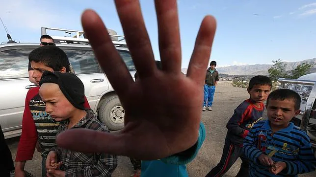 Muere un niño de cinco años después de ser violado en grupo en Afganistán