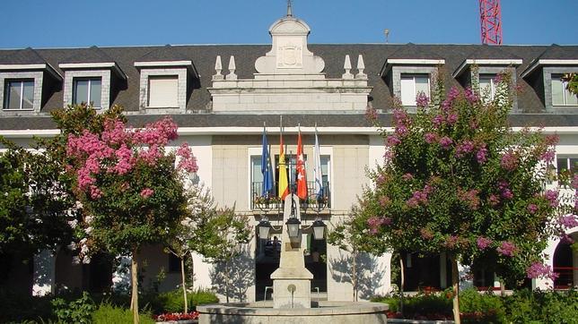 La fachada del Ayuntamiento de Majadahonda
