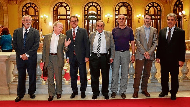 Artur Mas se gasta un millón de euros en fomentar el catalanismo en Valencia