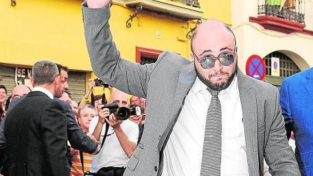 Ahora Kiko Rivera quiere parecer un hombre formal