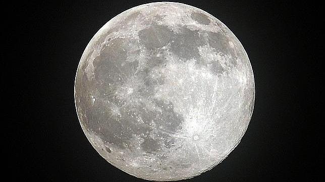 La Luna, en alta resolución para celebrar los 45 años del aterrizaje del Apolo 11