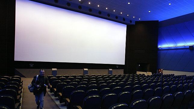 Las operadoras advierten de que la tasa del cine catalán repercutirá en los clientes