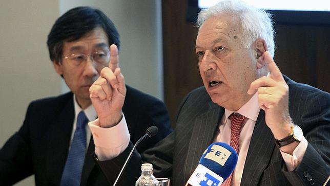 Margallo convoca al embajador británico en respuesta a la llamada a Trillo por Gibraltar