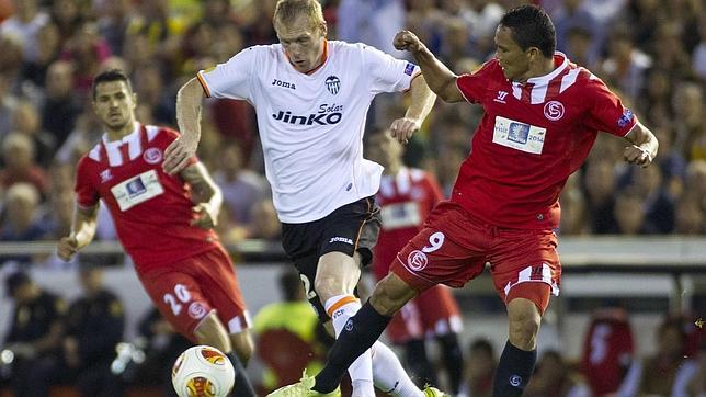Mathieu fuerza su salida del Valencia