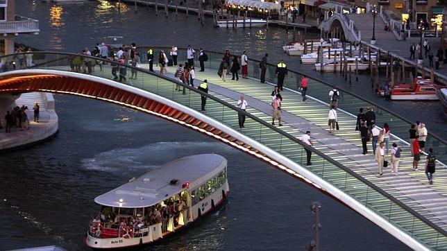 Puente de la Constitución de Venecia, diseñado por Calatrava