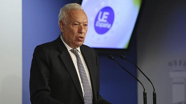 Margallo ofrece a Londres diálogo para aplicar la legalidad internacional en Gibraltar