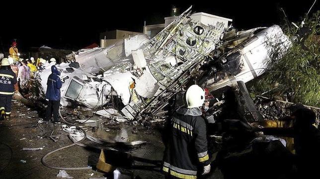 Al menos 48 muertos en un accidente de avión en Taiwán