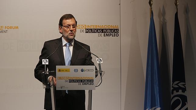 Rajoy anuncia más reformas tras frenarse la «sangría» del paro