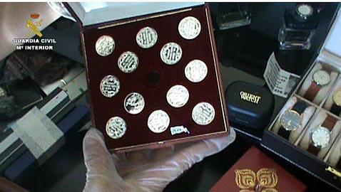 Desmantelada una banda cuyos miembros robaban chalets disfrazados de jardineros