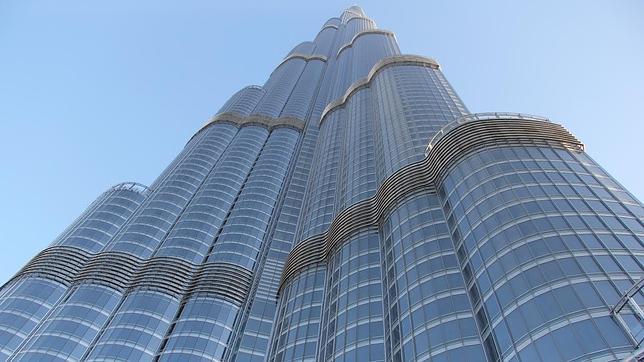 Los propietarios millonarios del edificio más alto del mundo no pagan la comunidad