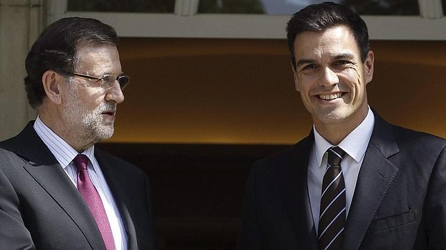 Sánchez se pone traje y corbata para acudir a la cita con Rajoy en Moncloa