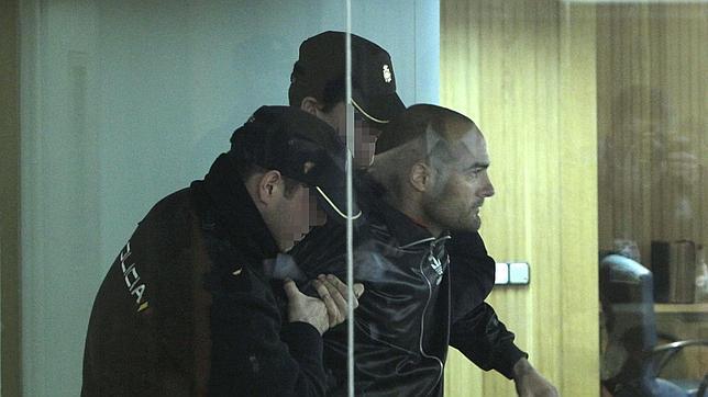 El presunto miembro de la banda terrorista ETA Ibai Beobide en la Audiencia Nacional
