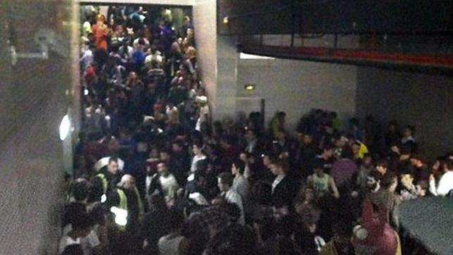 Momento captado por las cámaras de seguridad previo a la avalancha mortal