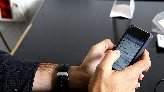 Dos fallos de seguridad ponen en riesgo a casi 2.000 millones de «smartphones»