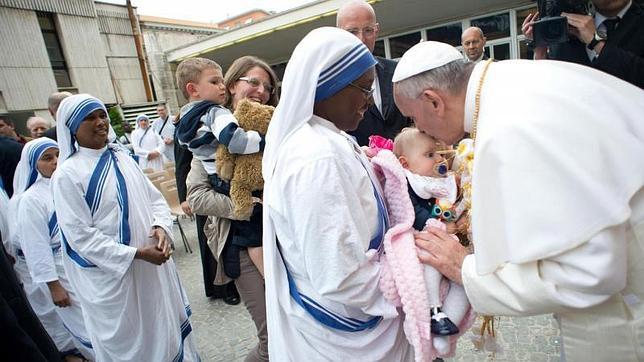 El Papa visitará a niños huérfanos durante su visita a Albania