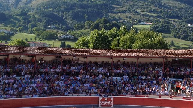 Oreja para Víctor Puerto y percance de Sánchez Mora en Azpeitia