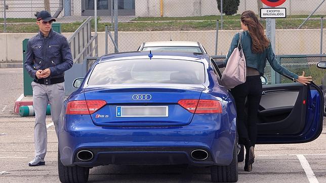 Cristiano Ronaldo pagaría 100.000 euros anuales en seguros por sus coches deportivos