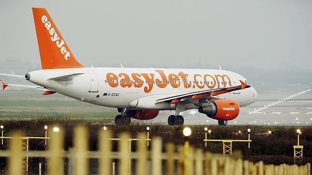 «Mayday» de un avión de Easyjet en Tenerife por falta de combustible
