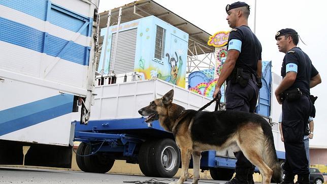 150 policías para evitar que ningún inmigrante muera entre hierros