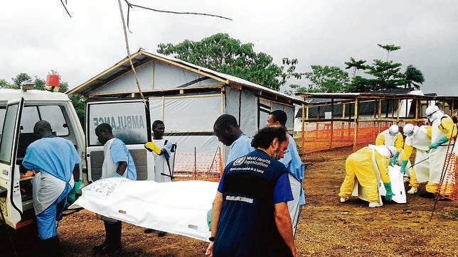 Entre vómitos, heces y sangre