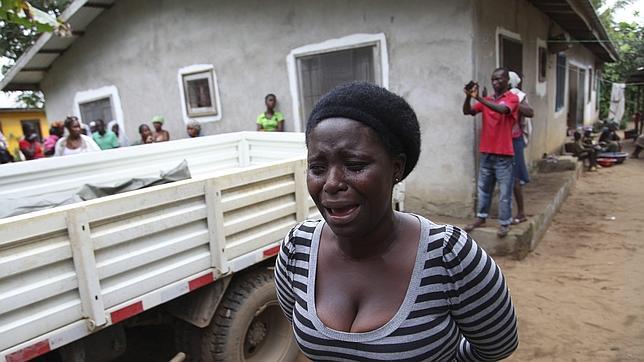 Obama afirma que es prematuro utilizar un medicamento experimental en África