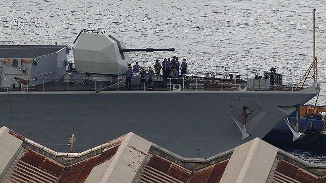 Londres se quejará ante el Gobierno español por una «incursión» de la Armada en aguas de Gibraltar