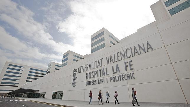 Condena al Hospital la Fe por derivar adultos a la planta de pediatría