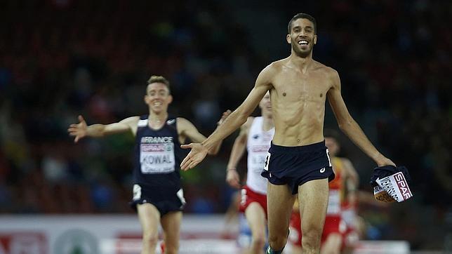 Gana los 3.000 obstáculos sin camiseta