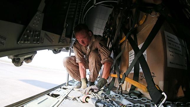 Estados Unidos bombardea el Estado Islámico cerca de Arbil y la presa de Mosul