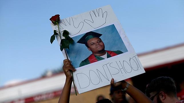 Michael Brown recibió el impacto de al menos seis balas, dos de ellas en la cabeza