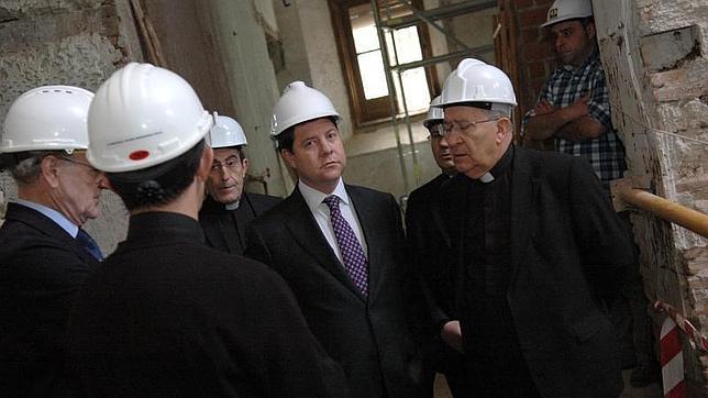 El deán dice que solo quedan los soportes de apoyo para abrir el Museo de Tapices