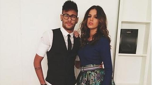 Neymar se queda sin novia en Ibiza