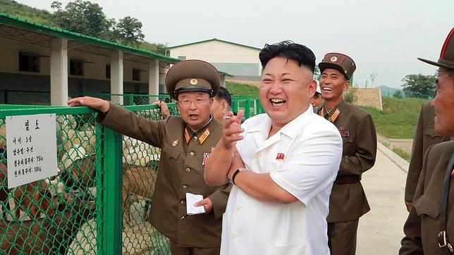 Kim Jong-un imita la escritura de su padre, según una revista de arte norcoreana