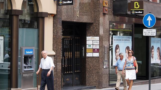 Los depósitos superan a los créditos en una cifra récord de 11.000 millones