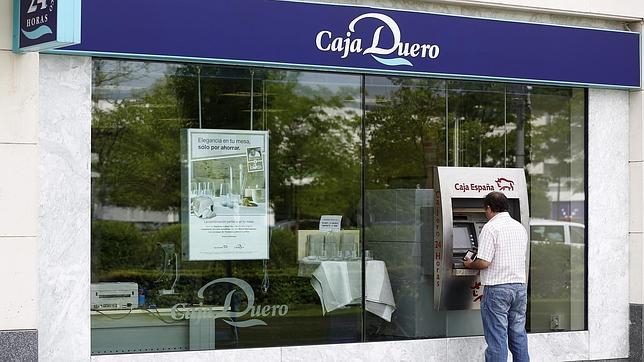 Ocho exdirectivos de Caja Duero y Caja España, imputados por comercializar preferentes