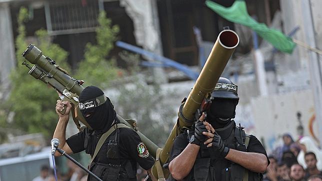Milicianos palestinos en las calles de Gaza