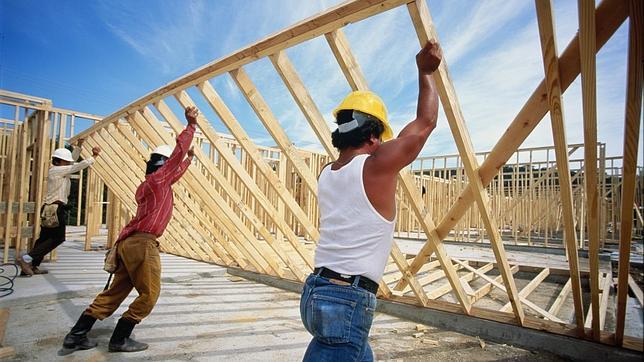 El consumo y la inversión impulsaron el avance trimestral del PIB al 0,6%