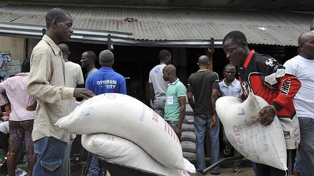 El FMI asegura que el ébola afecta de forma «aguda» las economías de los países afectados