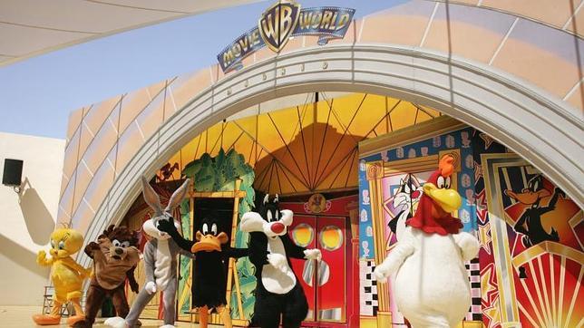 Algunos de los personajes del Parque Warner