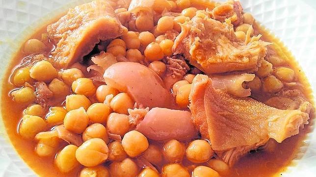 Martín Ferrand y los callos con garbanzos