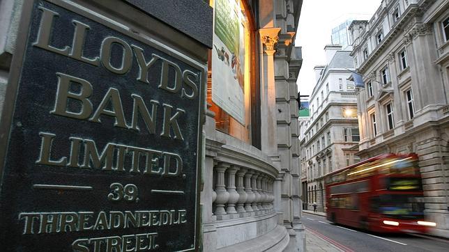 El banco Lloyds trasladaría su sede a Londres si Escocia se independiza