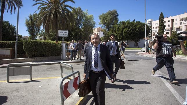 Los padres de Ashya King tramitan su traslado a Praga para recibir tratamiento