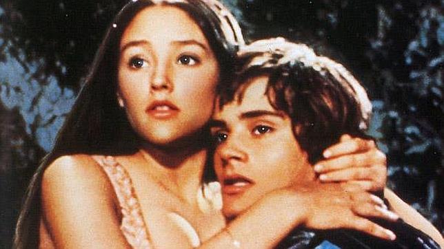 La pareja de enamorados en la película de 1968