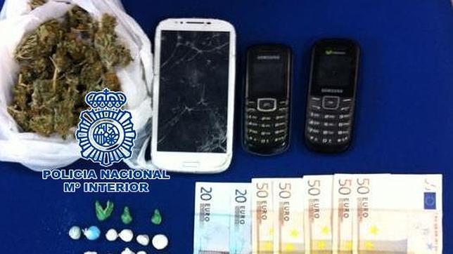 Detienen a dos jóvenes por llevar cocaína, heroína y marihuana en la estación de autobuses de Castellón