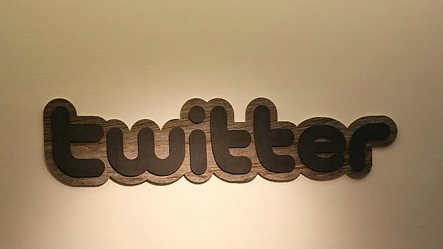 Logo de Twitter en sus oficinas en San Francisco